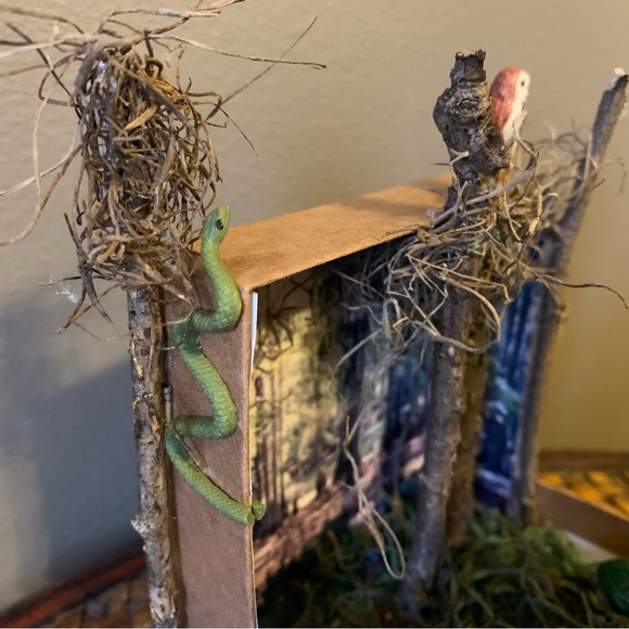 Swamp Forest Alligator Owl Moss Trees Miniature Bookshelf Diorama, Book Nook - Picture 4 of 6